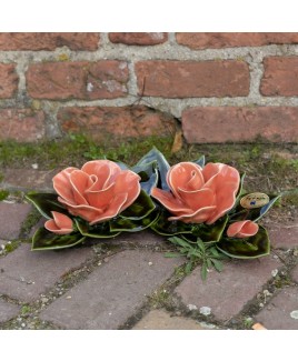 Twee rozen porselein